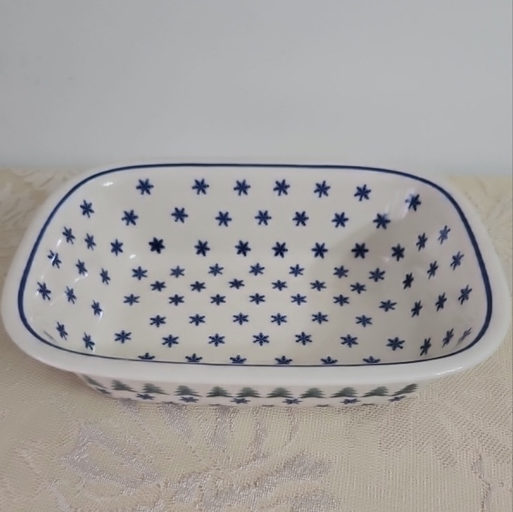 Boleslawiec Polish Pottery Oblong Serving Dish with Snowflakes & Pine Trees - Picture 9 of 9
